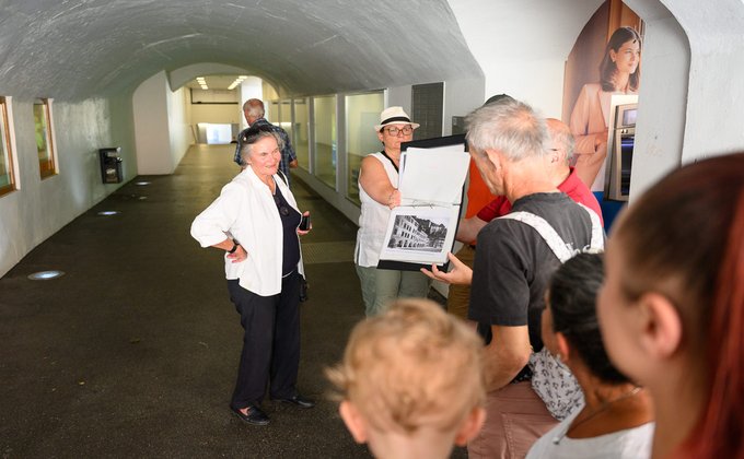 Eine Gruppe aus Menschen