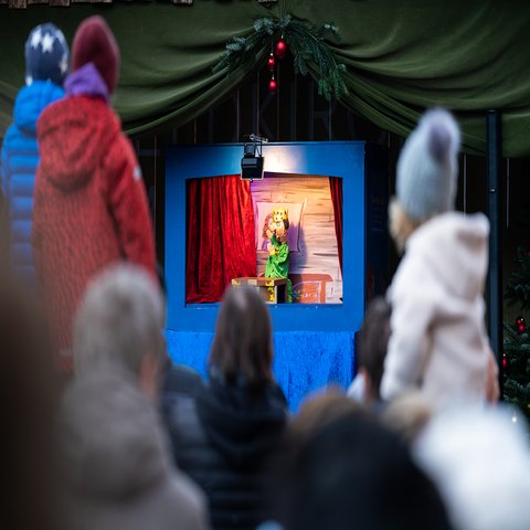 Ein Kasperltheater mit Publikum